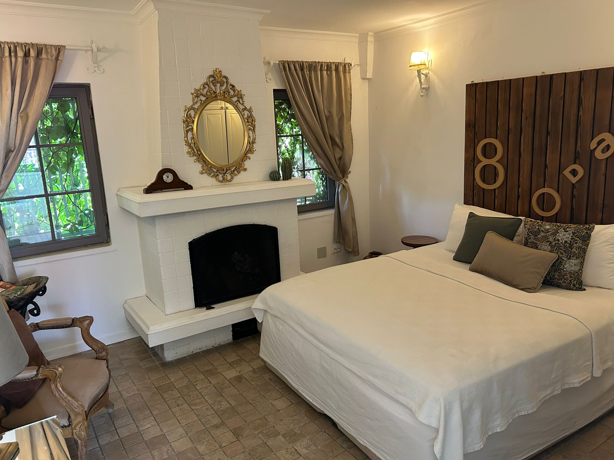 Blue Suite 11