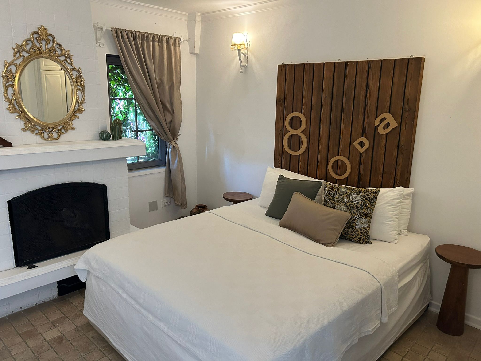 Blue Suite 13